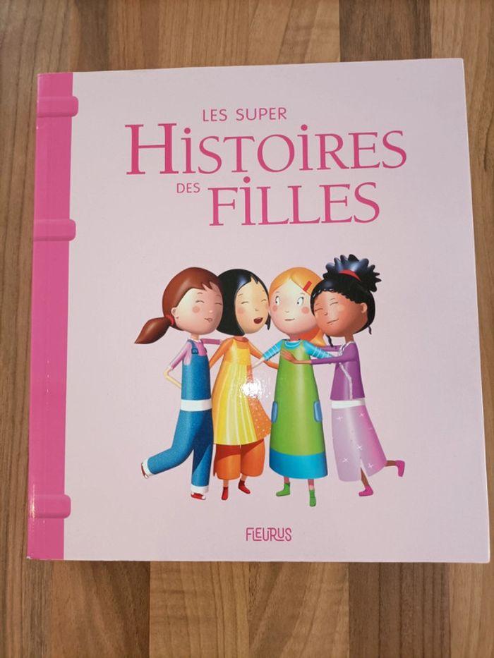 Livre les supers histoires des filles Fleurus - photo numéro 1