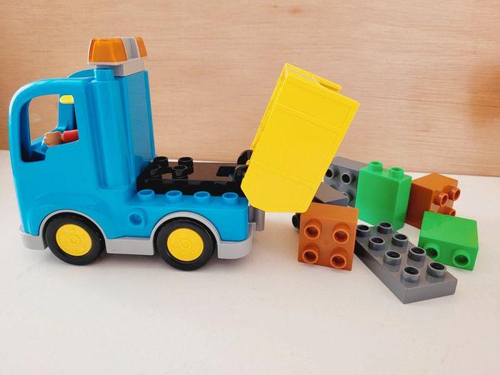 Lego duplo Le camion et la pelleteuse

10812 - photo numéro 5