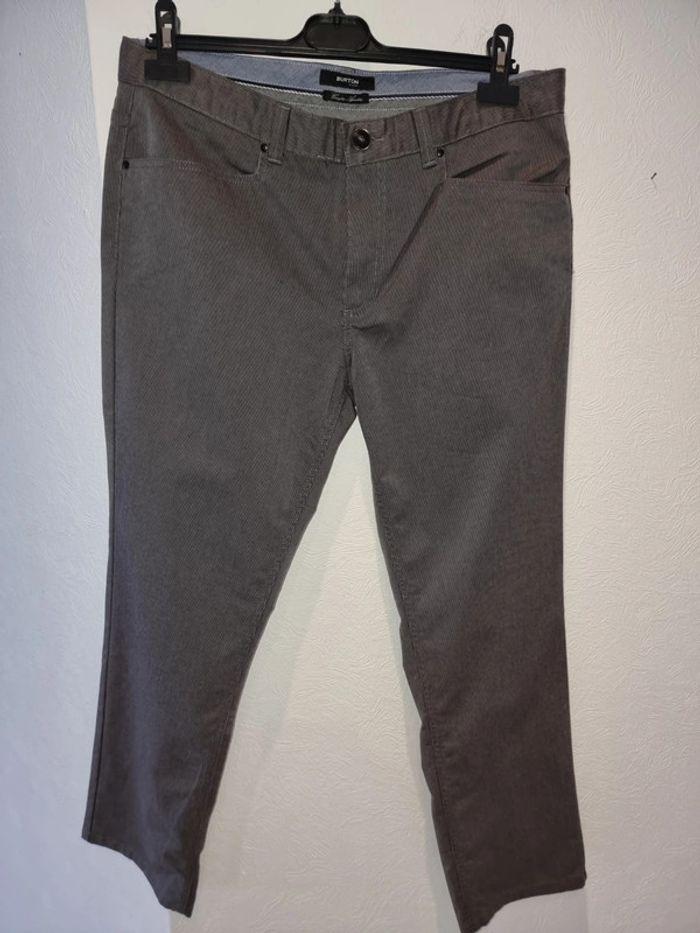 Pantalon gris Burton taille 44 comme neuf - photo numéro 1