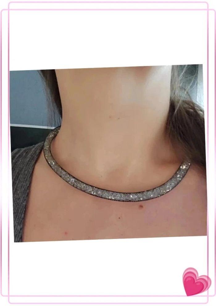 Collier strass aimanté noir avec pierres transparentes neuf - photo numéro 2