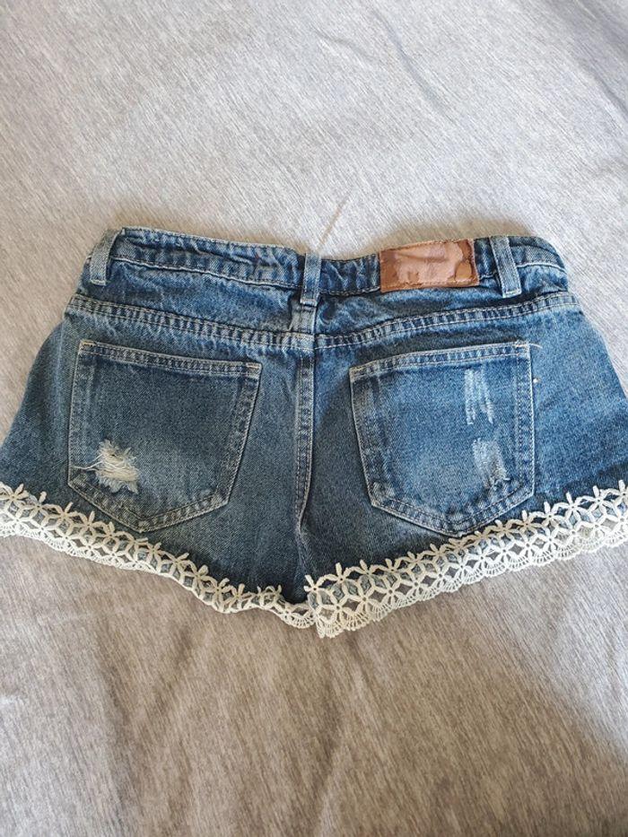 Short court en jean et broderie femme - photo numéro 4