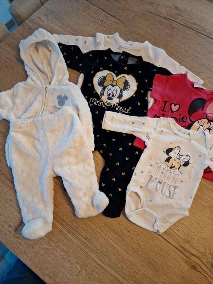 Lot bébé fille 3 mois Disney