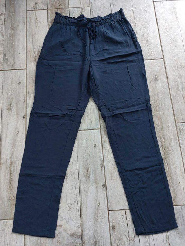 Pantalon marine - photo numéro 1