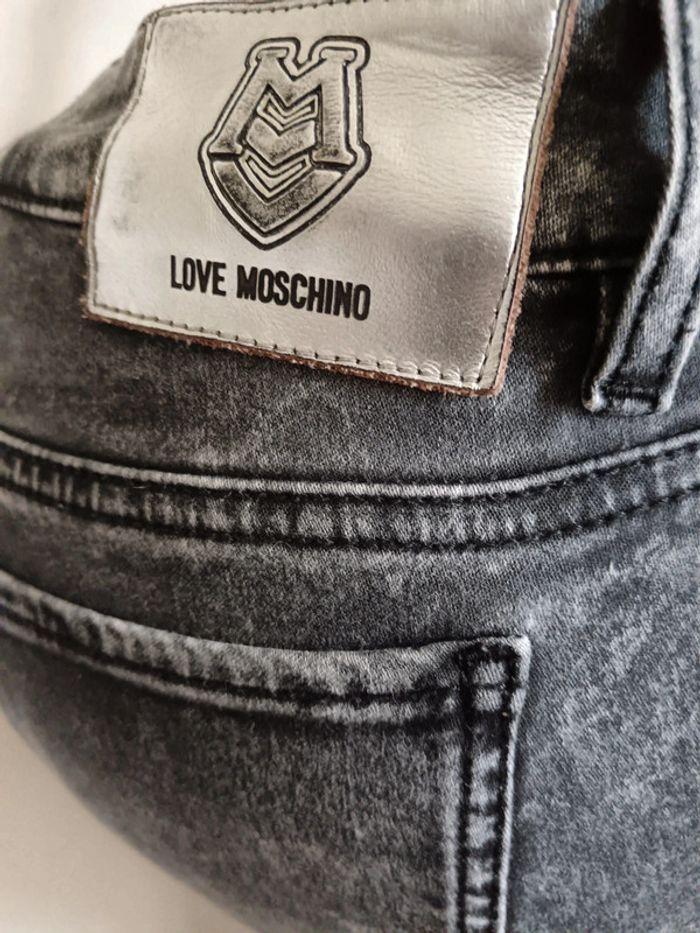 Slim taille haute Love Moschino taille w28 - photo numéro 5