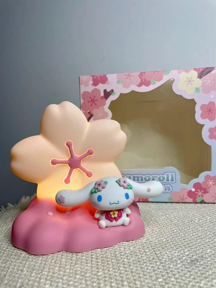 Veilleuse figurine fleur de cerisier sanrio Cinnamoroll - photo numéro 1