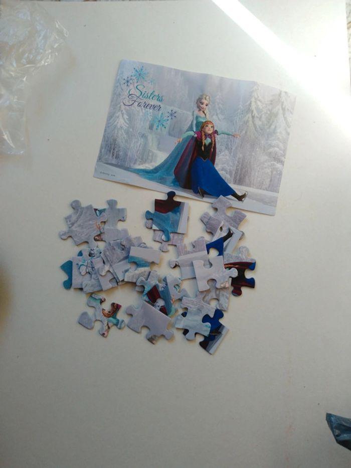 Puzzle 24 pièces reine des neiges