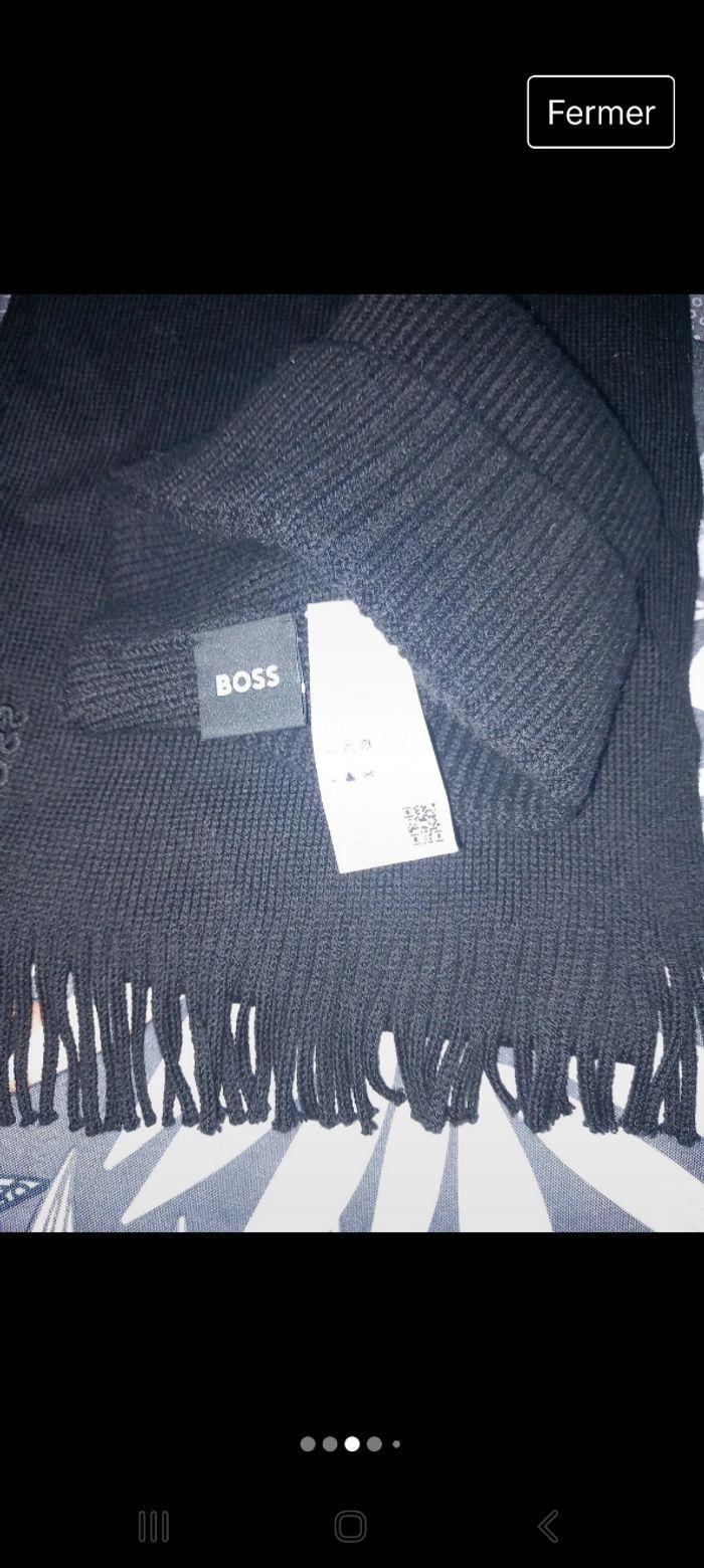 Bonnet et echarpe Hugo BOSS - photo numéro 3