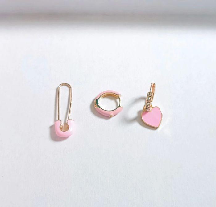 Boucles d'oreilles rose poudré épingle nourrice - photo numéro 1