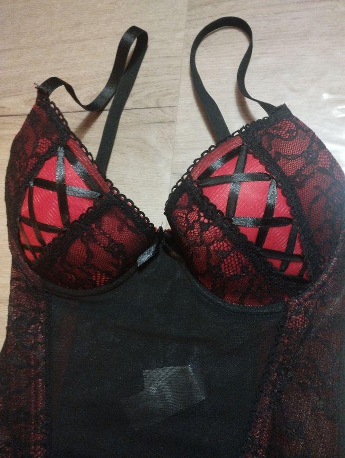 Guêpière femme taille 90B Basic . Noir et rouge - photo numéro 2