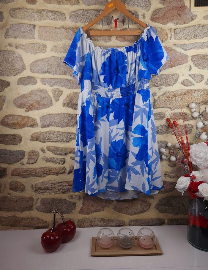 Robe col bardot bleu et blanc Femme Taille 54 marque Boohoo 🍬 - photo numéro 3