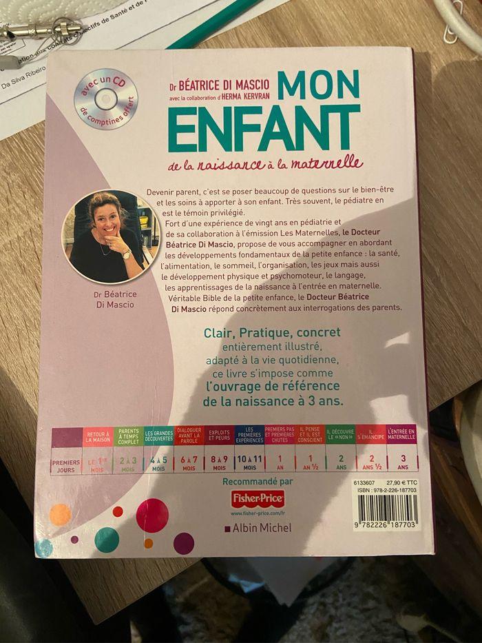 Livre sur les bébé - photo numéro 3