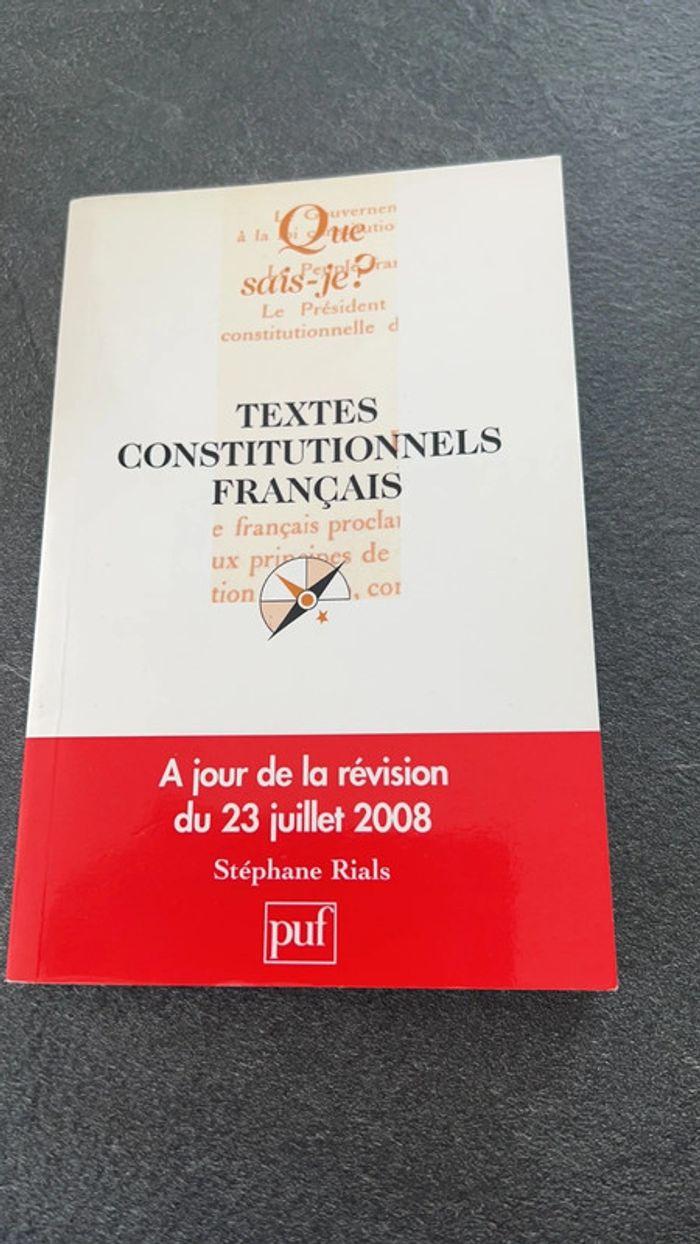 Textes constitutionnels français - photo numéro 1