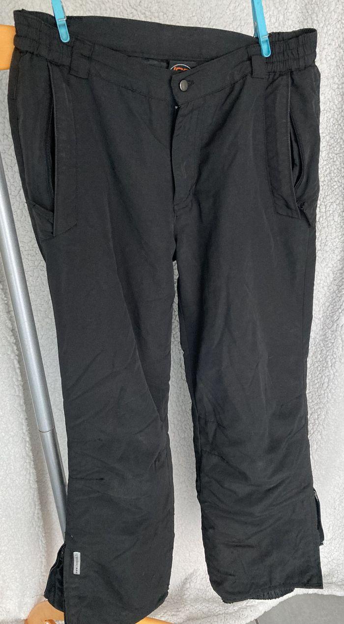 Ensemble pour ski 2 pantalons imperméable +1 paire de moufles mixte 12 ans en bon état - photo numéro 8