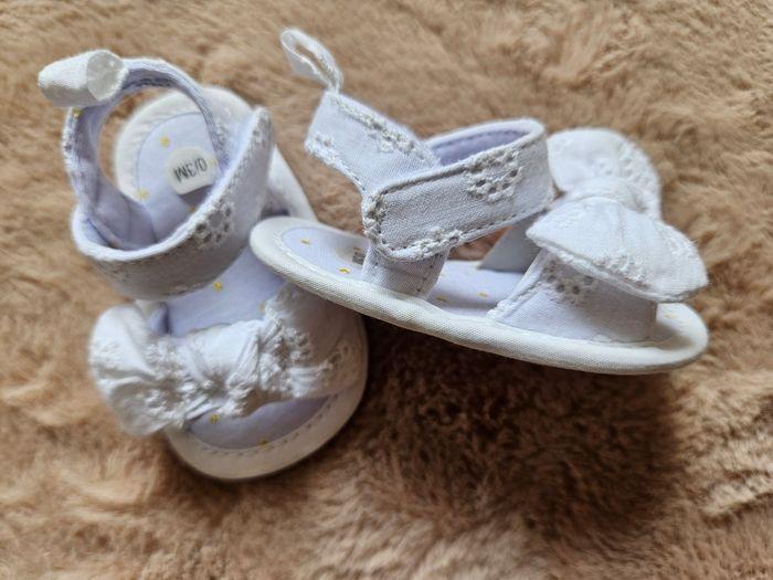 CHAUSSURES NEUVES  BÉBÉ FILLE - photo numéro 7