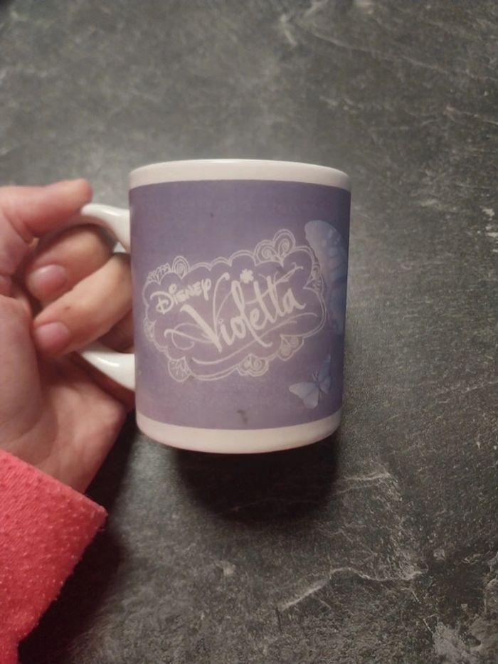 Tasse violetta Très bon état - photo numéro 1