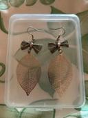 belles boucles d’oreilles pendantes feuilles et noeud de papillon, jamais porté, Yesstyle