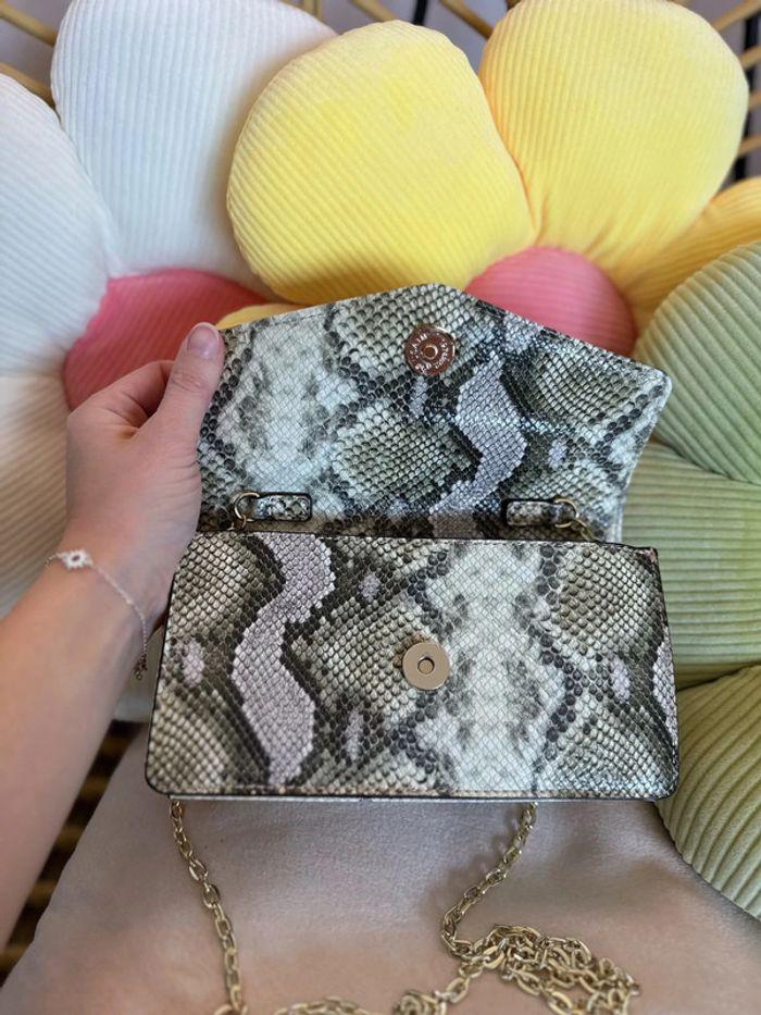 Sac bandoulière Galeries Lafayette en simili cuir motif serpent chaîne dorée neuf - photo numéro 2