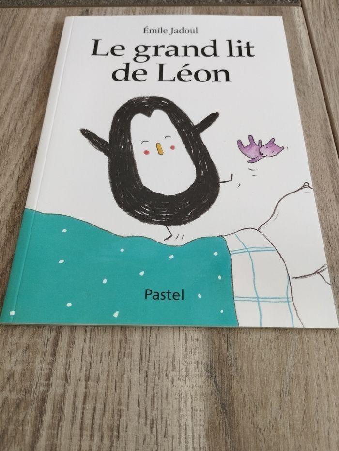 Livre le grand lit de Léon - photo numéro 1