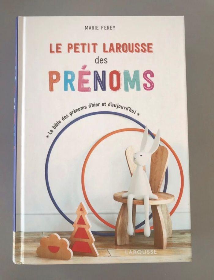 Le petit Larousse des Prénoms - photo numéro 1