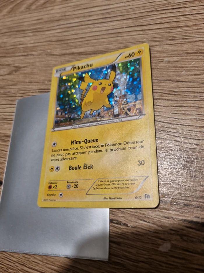 Carte pokémon pikachu HOLO 6/12 fr année 2015 - photo numéro 2