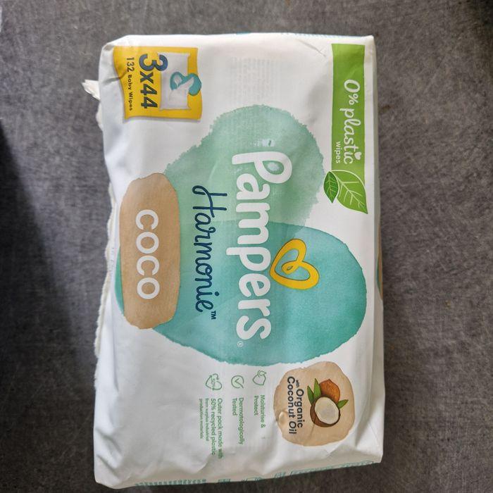 Lot de lingettes pampers