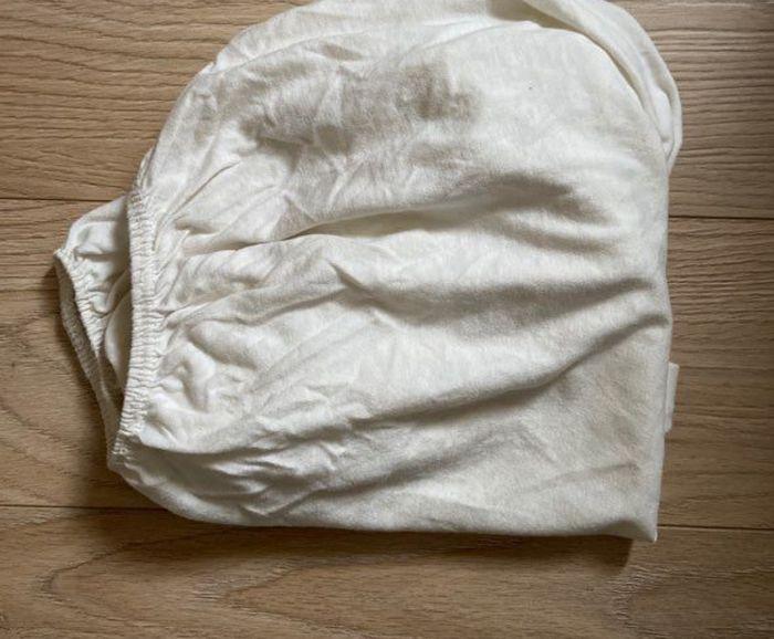 Drap Housse lit bébé 60x120 cm en très bon état - photo numéro 3