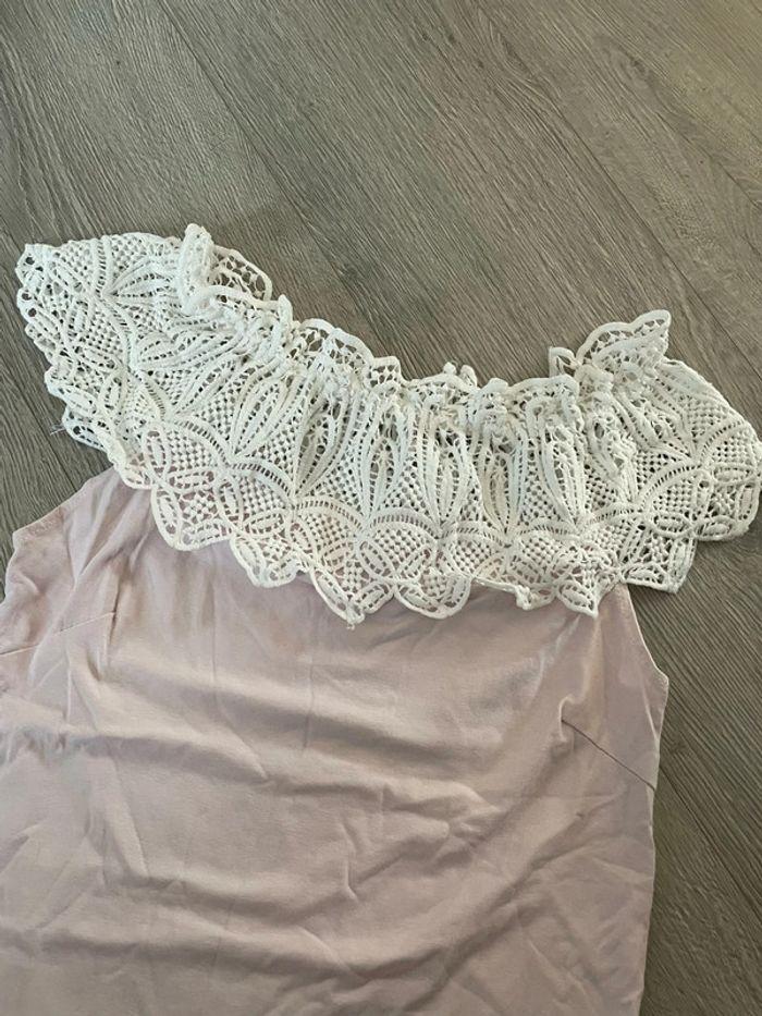 T-shirt a manche courte rose clair à dentelle blanc col élastique taille 36 - photo numéro 2