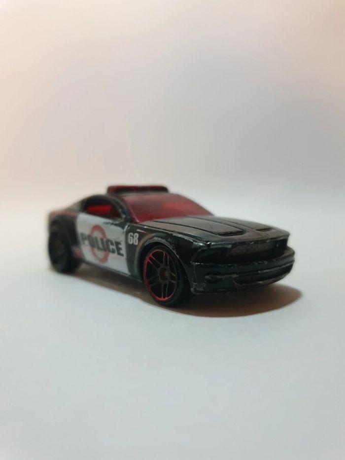 Hot Wheels 2003 Ford Mustang GT Concept Police Chase Unit - photo numéro 4