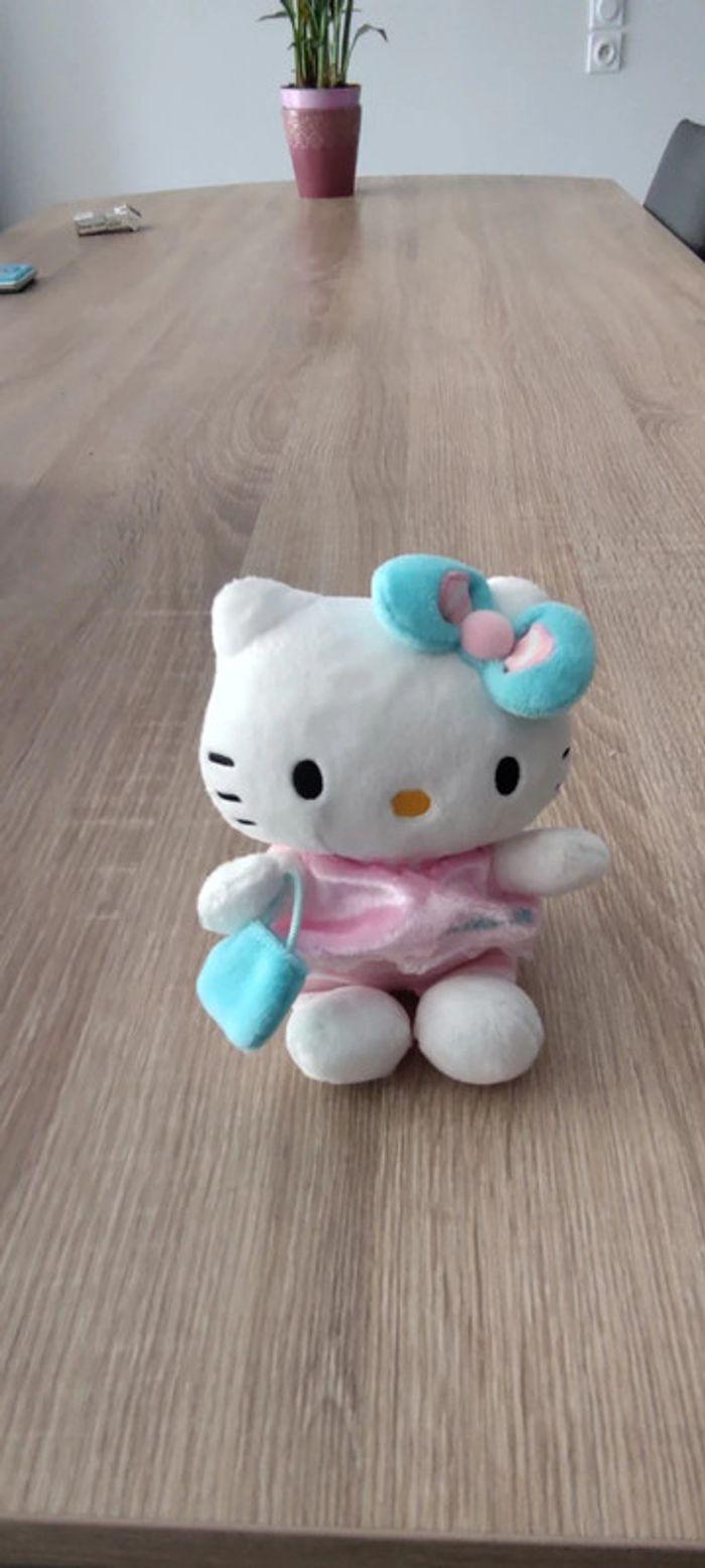 Doudou peluche Hello Kitty - photo numéro 1