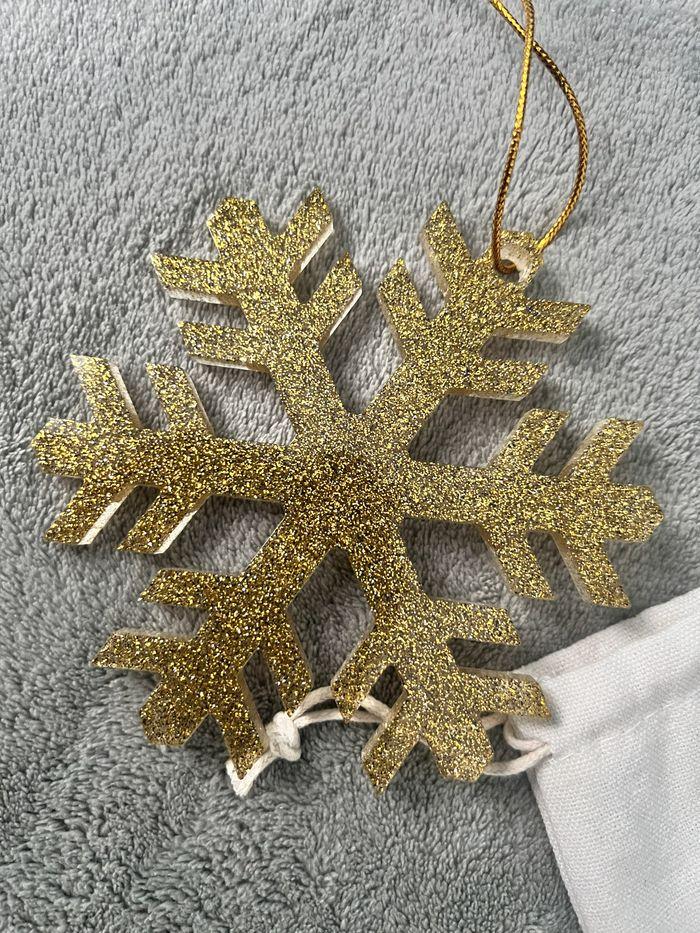 Décoration noël - grand flocon de neige doré - jaune - paillettes - photo numéro 3