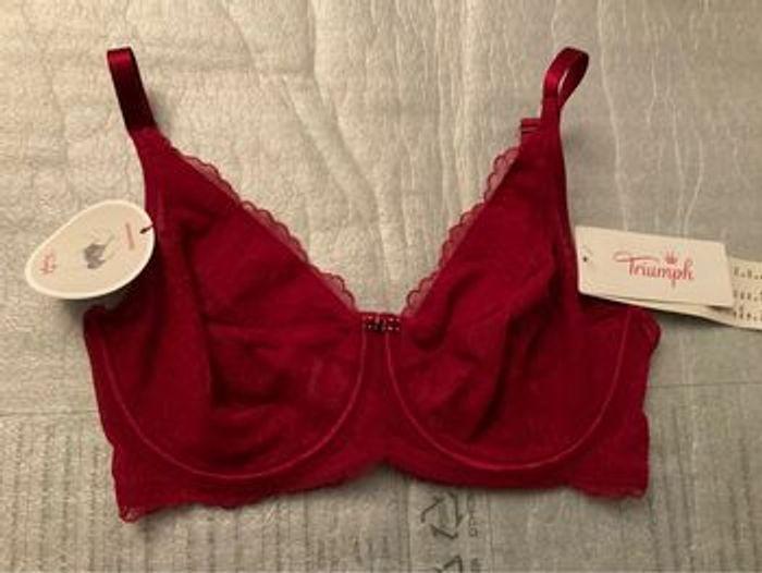 Soutien-gorge bordeaux Triumph neuf - photo numéro 1