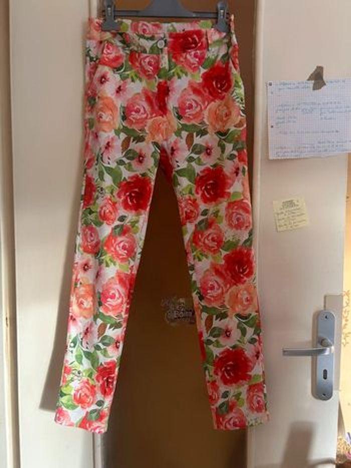 Pantalon rose imprimé floral - photo numéro 1