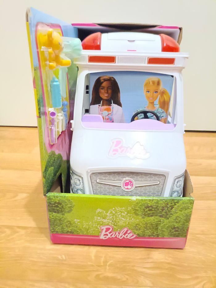 Barbie coffret véhicule médical - photo numéro 4