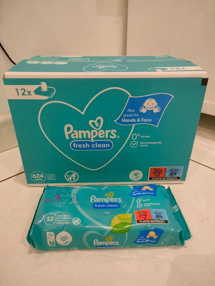 Lingettes Pampers  lot de 12 paquets soit 624 lingettes