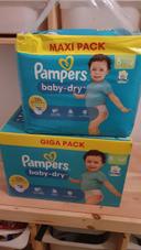 Lot de couches pampers taille 6