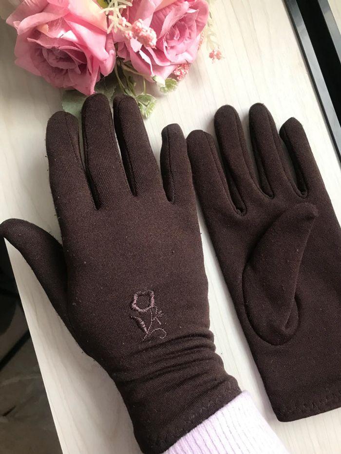 Gants chauds fourrés marron à fleurs brodées 🌸 - photo numéro 3