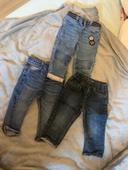 Lot jean enfant taille 18 mois