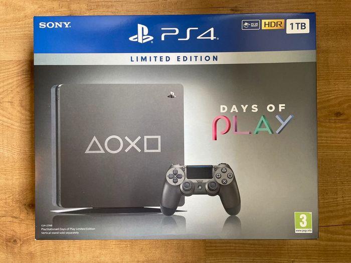 Sony PS4 Slim Édition Limitée Days of Play 2019 Console - photo numéro 1