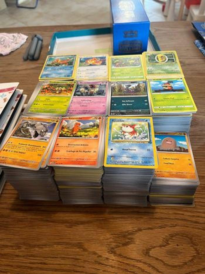 Gros lot cartes Pokémon - photo numéro 1