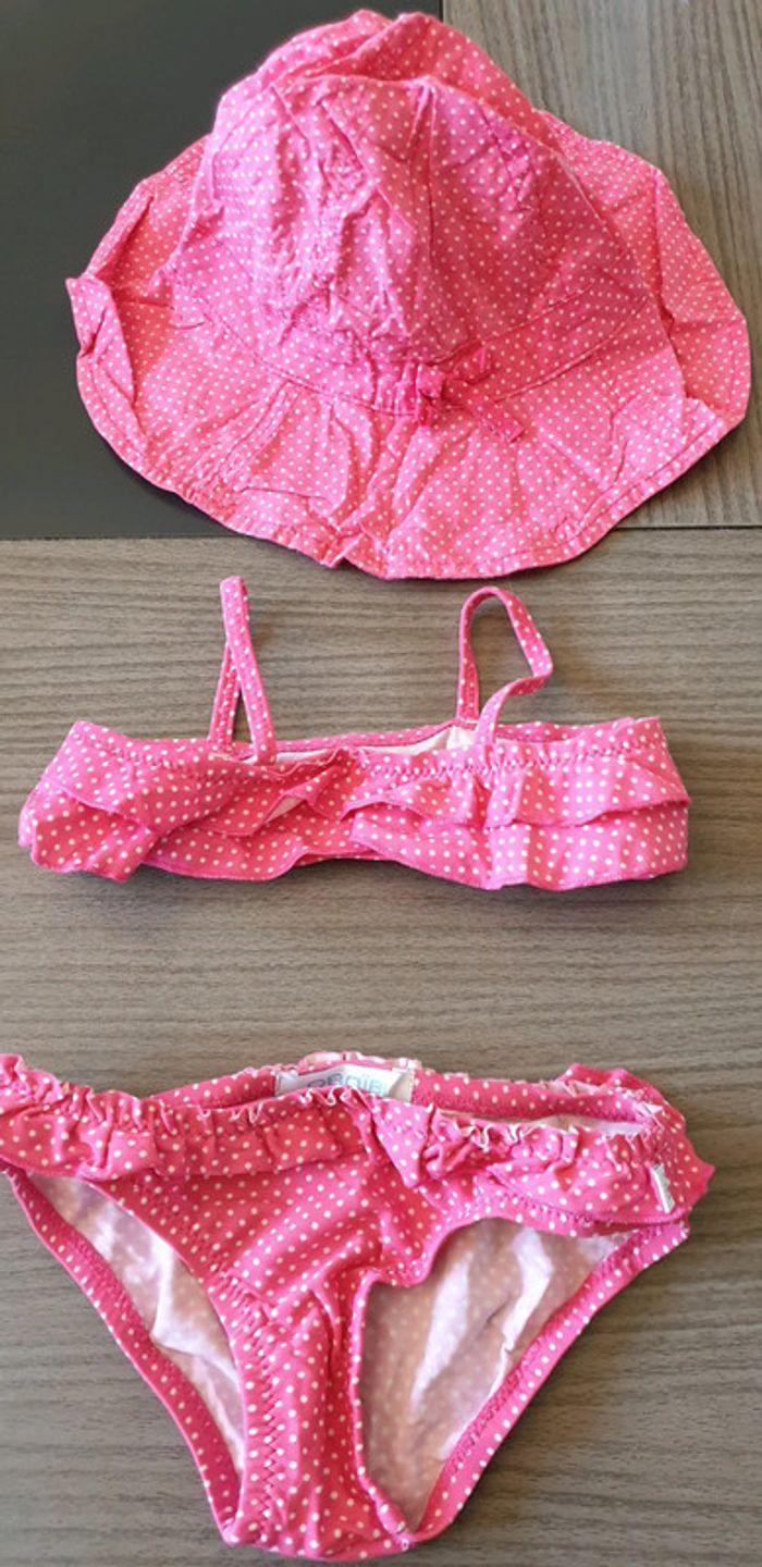 Lot maillot de bain 2 pièces et chapeau 12mois - photo numéro 1