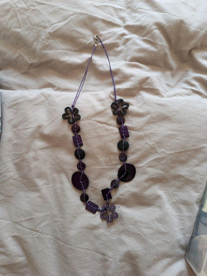 Collier fantaisie violet