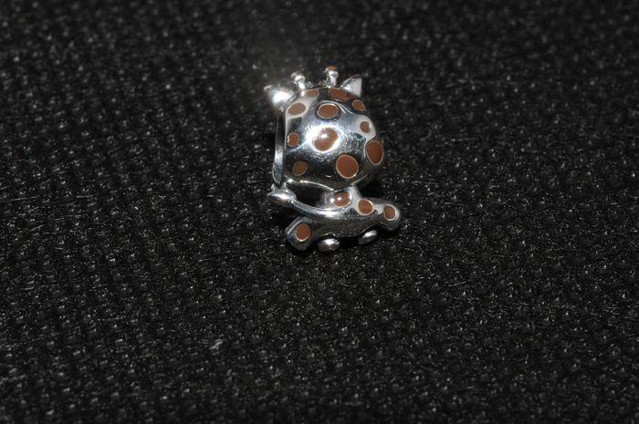 charm girafe en argent - photo numéro 4