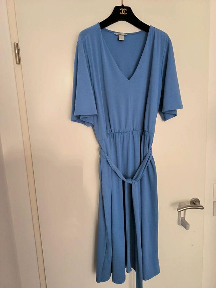 Robe bleu mi long - photo numéro 1