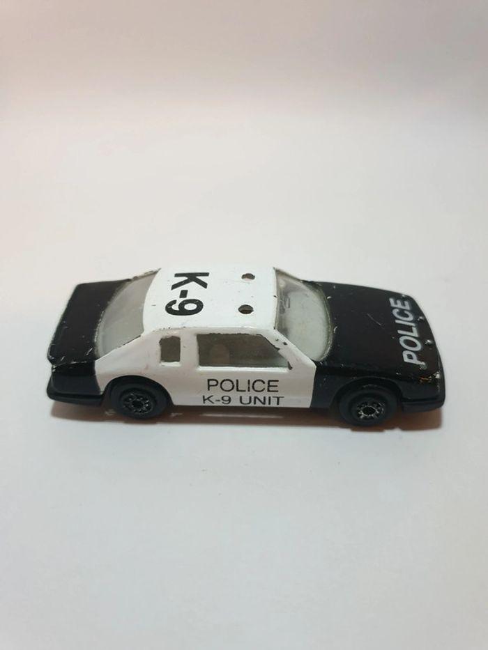 Maisto Buick lesabre Stock Car K-9 Police Unit - 1/64 - photo numéro 5