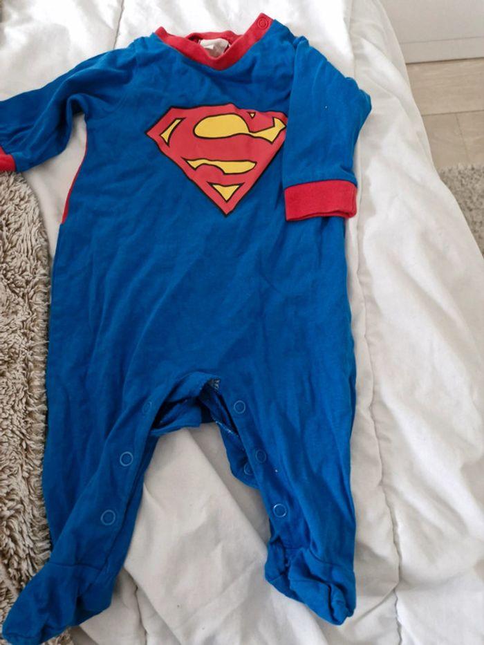 Pyjama garçon léger superman h et m 1 mois - photo numéro 1