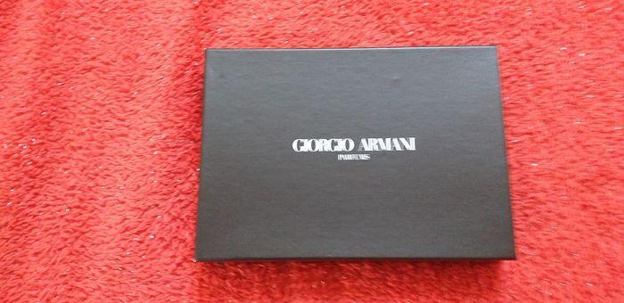 Coffret écharpe Giorgio Armani neuf - photo numéro 1