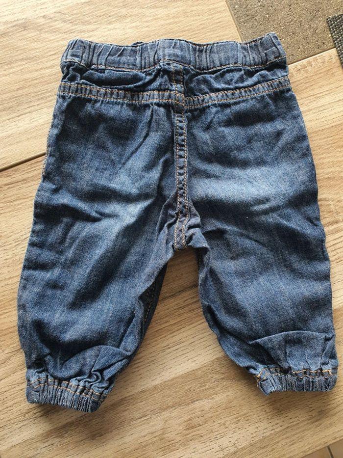 Jeans souple H&M taille 4-6 mois - photo numéro 2