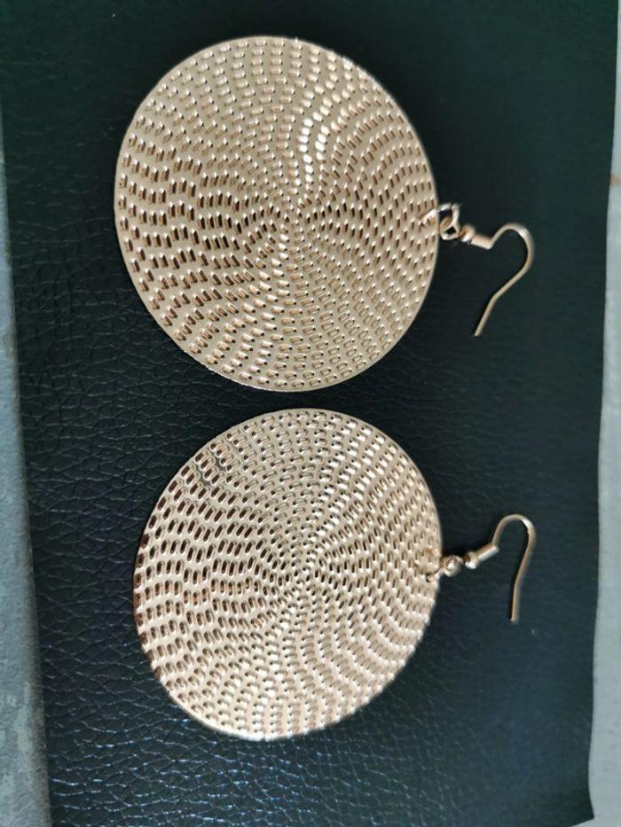 Boucles d'oreilles cercles dorés - photo numéro 1