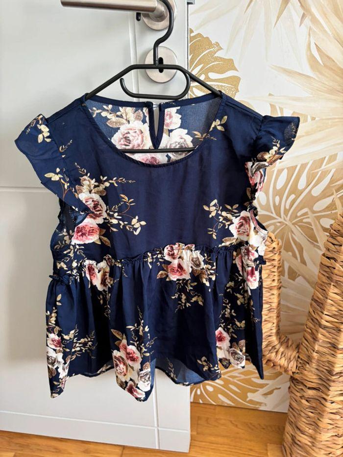 Blouse à volants et à fleurs - photo numéro 1