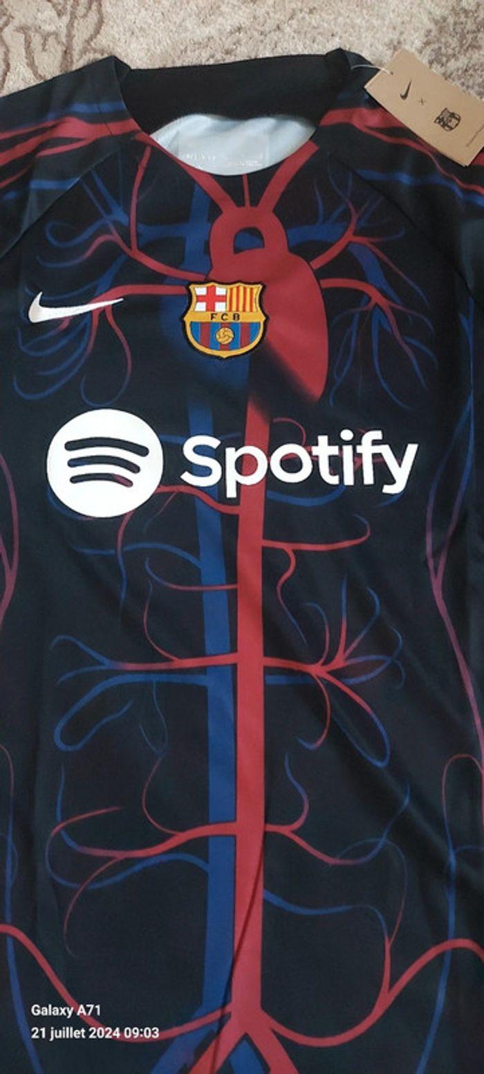 Barcelone third concept  Maillot Domicile 24/25 taille L neuf emballer - photo numéro 5